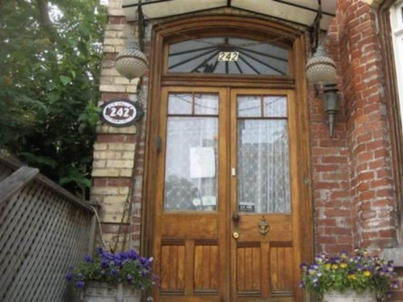 Bed and Breakfast Pimblett'S Toronto Downtown Bed &Breakfast Экстерьер фото