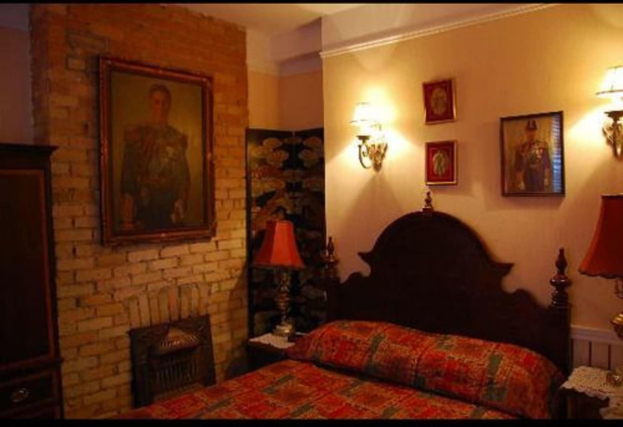 Bed and Breakfast Pimblett'S Toronto Downtown Bed &Breakfast Экстерьер фото
