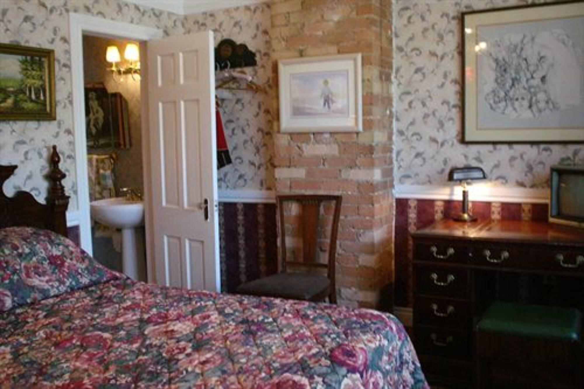 Bed and Breakfast Pimblett'S Toronto Downtown Bed &Breakfast Экстерьер фото